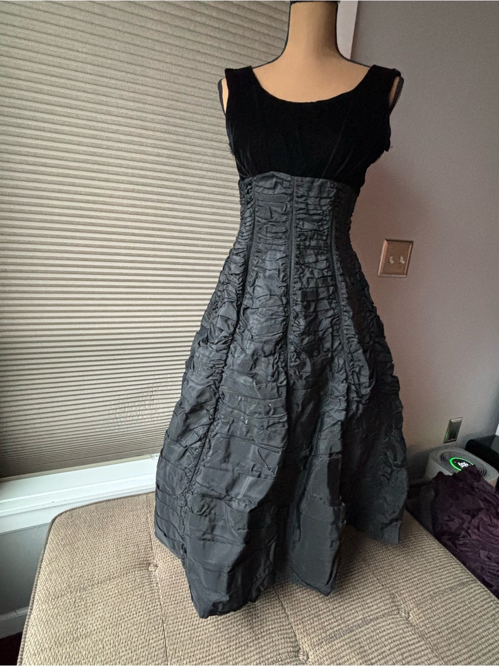 Suzy Perette Vintage Black Velvet Bodice Gray Ruched Satin Skirt Dress XS S